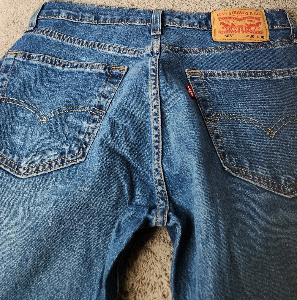 Levi's Men's 505 Straight Regular Fit Jeans - Medium Wash - 30W X 32L